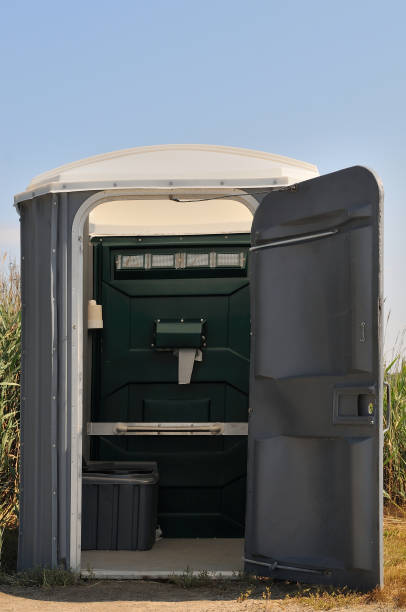 Best Portable bathroom rental  in Mooreland, OK